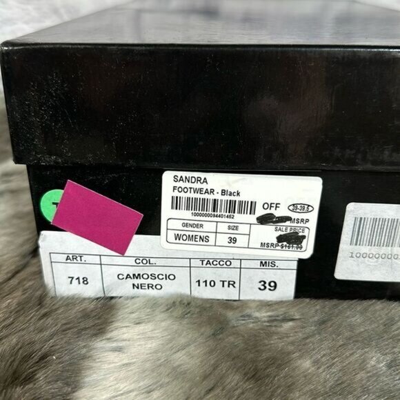 BNIB simple black pumps - Picture 7 of 8